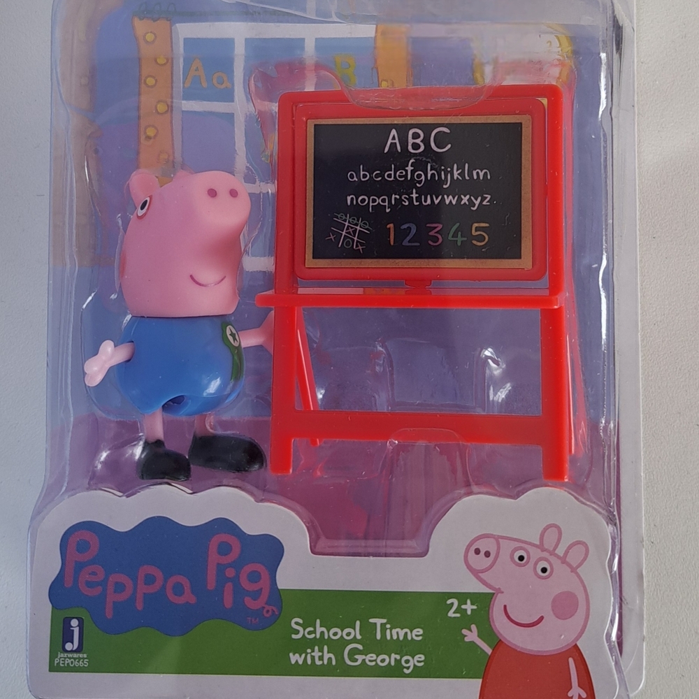 Peppa Pig School Time with George Playset - Red Chalkboard